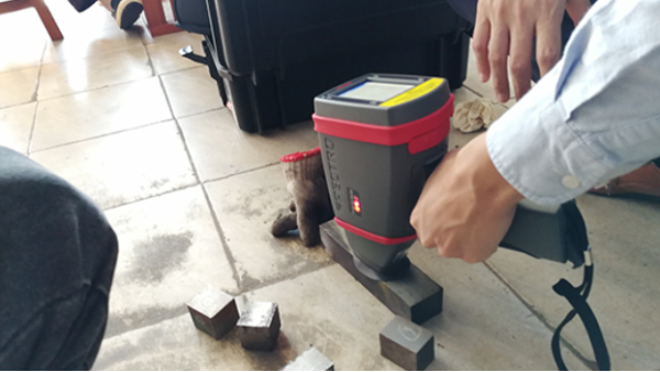 安全首位！手持式X射線熒光光譜儀xSORT兩大設(shè)置護(hù)航